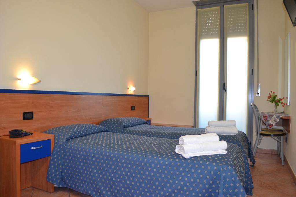 Hotel Iride Stazione Lambrate Citta Studi Μιλάνο Δωμάτιο φωτογραφία